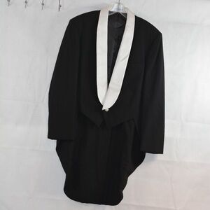 Tuxedo Coat with Tails SZ 42L Raffinati